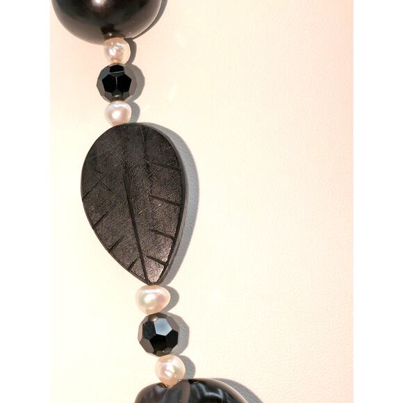 925 Sterling Pearl Black Carved Wood Leaf Tagua Nut Dangle Tassel Necklace - Picture 2 of 7